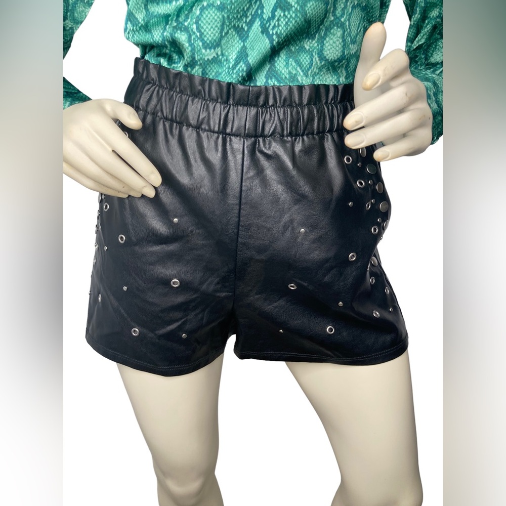 🔥EXPRESS Black Faux Leather Metal Jewel Embellished High Rise Shortie Shorts,XS